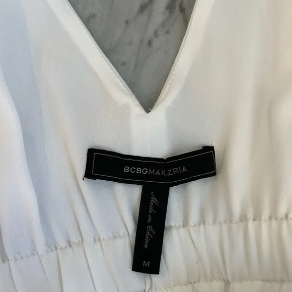 💞3 for $50💞White BCBG Maxazria Blouse - Picture 8 of 9